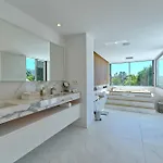 2244 New Modern Luxury In Puerto Banus * Marbella