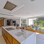 2244 New Modern Luxury In Puerto Banus Willa