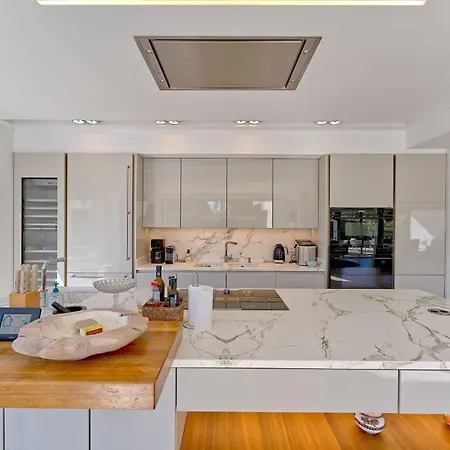 2244 New Modern Luxury In Puerto Banus