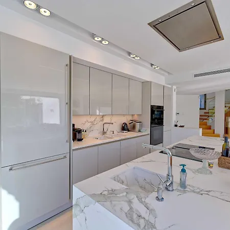 2244 New Modern Luxury In Puerto Banus