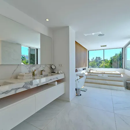 2244 New Modern Luxury In Puerto Banus * Marbella