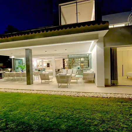 2244 New Modern Luxury In Puerto Banus