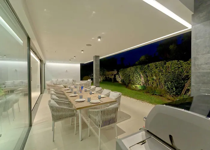 2244 New Modern Luxury In Puerto Banus Villa