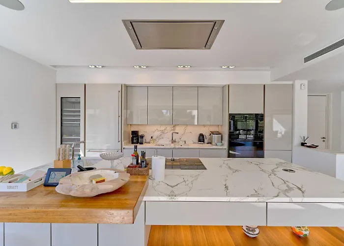 2244 New Modern Luxury In Puerto Banus