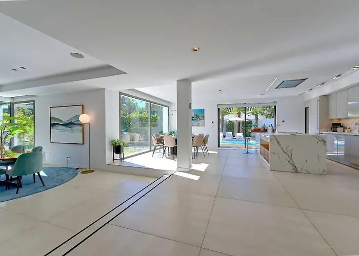 2244 New Modern Luxury In Puerto Banus * Marbella